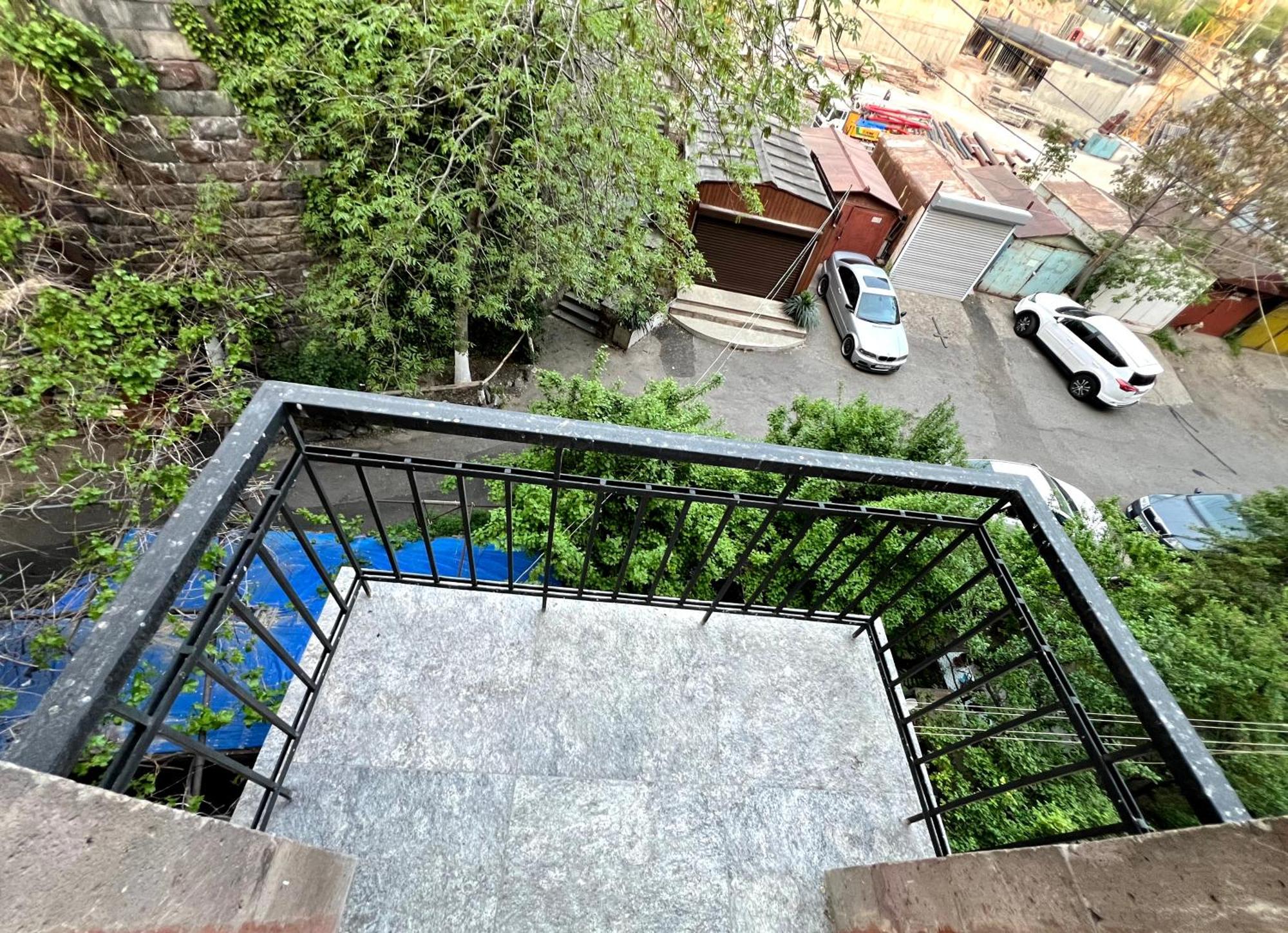 Luxe Apartment Komitas エレバン エクステリア 写真
